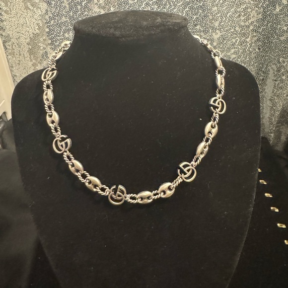 Gucci Silver Marmont GG Linked Necklace - Picture 2 of 5